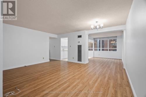 807 - 633 Bay Street, Toronto, ON - Indoor Photo Showing Other Room