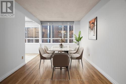 807 - 633 Bay Street, Toronto, ON - Indoor Photo Showing Dining Room