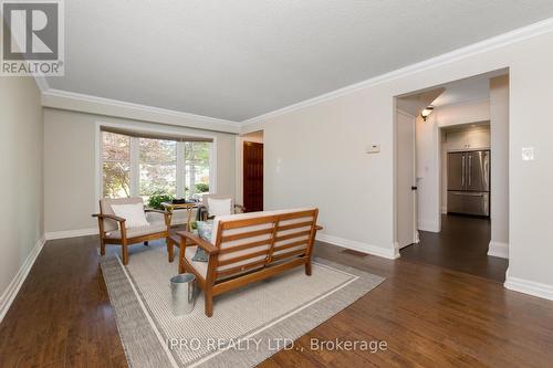 136 Golf Club Court, Richmond Hill, ON - Indoor