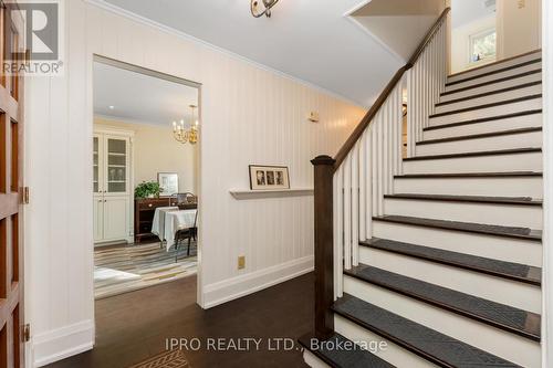 136 Golf Club Court, Richmond Hill, ON - Indoor Photo Showing Other Room