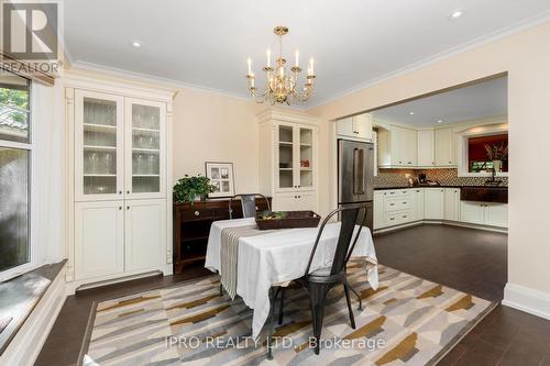 136 Golf Club Court, Richmond Hill, ON - Indoor Photo Showing Dining Room