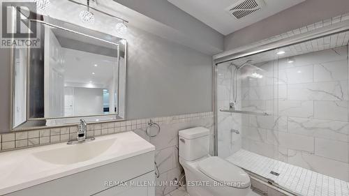 239 Vellore Woods Boulevard, Vaughan, ON - Indoor Photo Showing Bathroom