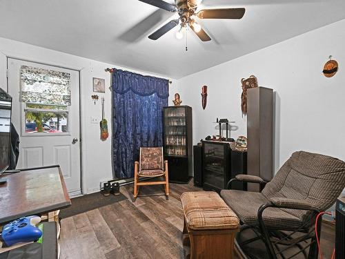 Salon - 67  - 73A Rue Frontenac, Saint-Jean-Sur-Richelieu, QC - Indoor Photo Showing Living Room