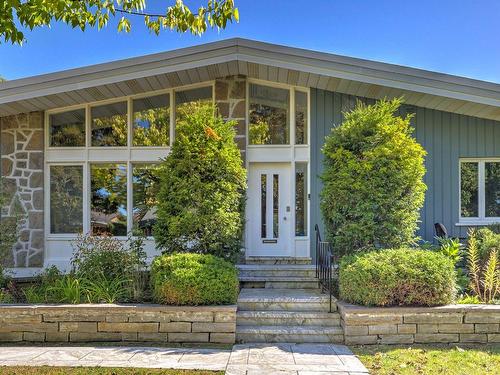 FaÃ§ade - 442 Av. Woodlea, Mont-Royal, QC - Outdoor With Deck Patio Veranda