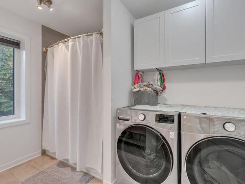 Bathroom - 67 Ch. Dubois, Val-Des-Monts, QC - Indoor Photo Showing Laundry Room