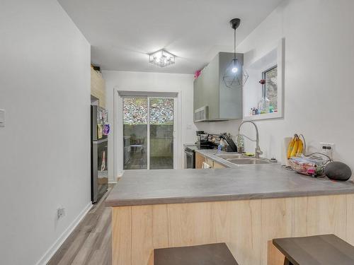 Kitchen - 67 Ch. Dubois, Val-Des-Monts, QC - Indoor Photo Showing Kitchen With Double Sink