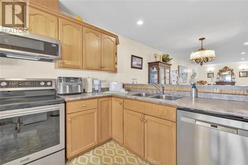 1384 Highnoon Drive, Windsor, ON - Indoor Photo Showing Kitchen With Double Sink