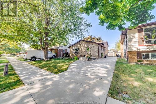 3730 Wildwood, Windsor, ON - Outdoor