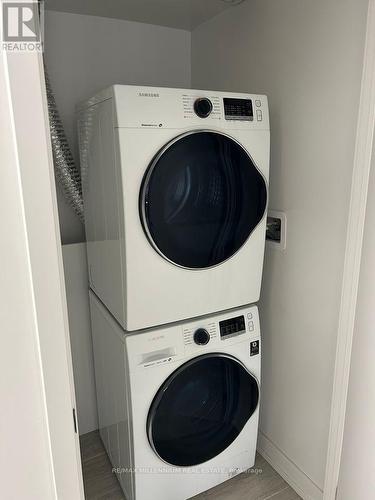 814 - 1133 Cooke Boulevard, Burlington, ON - Indoor Photo Showing Laundry Room