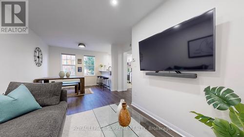 3037 Dewridge Avenue, Oakville, ON - Indoor Photo Showing Living Room