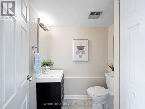 409 - 1000 Cedarglen Gate, Mississauga, ON - Indoor Photo Showing Bathroom