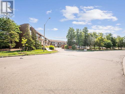 409 - 1000 Cedarglen Gate, Mississauga, ON - Outdoor With View