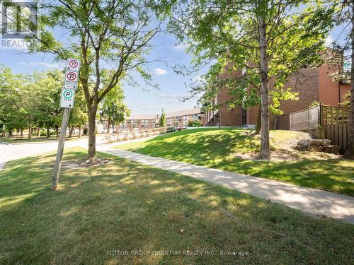 409 - 1000 Cedarglen Gate, Mississauga, ON - Outdoor With View