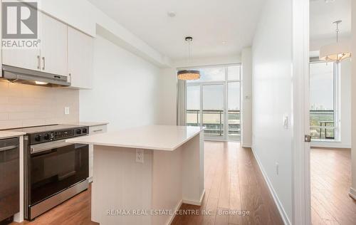 Ph03 - 2560 Eglinton Avenue W, Mississauga, ON - Indoor Photo Showing Kitchen