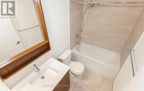 Ph03 - 2560 Eglinton Avenue W, Mississauga, ON - Indoor Photo Showing Bathroom