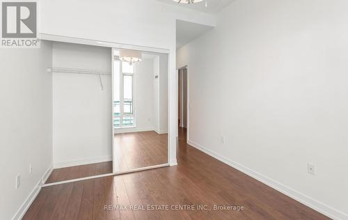 Ph03 - 2560 Eglinton Avenue W, Mississauga, ON - Indoor Photo Showing Other Room