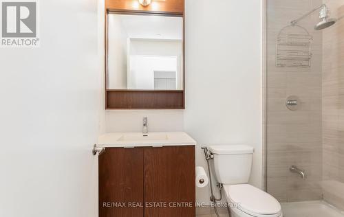 Ph03 - 2560 Eglinton Avenue W, Mississauga, ON - Indoor Photo Showing Bathroom