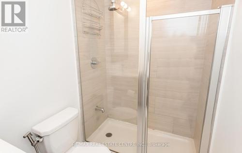 Ph03 - 2560 Eglinton Avenue W, Mississauga, ON - Indoor Photo Showing Bathroom