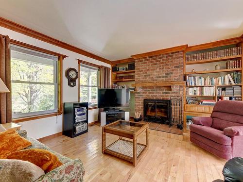 Salon - 53 Rue Du Chardonneret, Magog, QC - Indoor Photo Showing Living Room With Fireplace