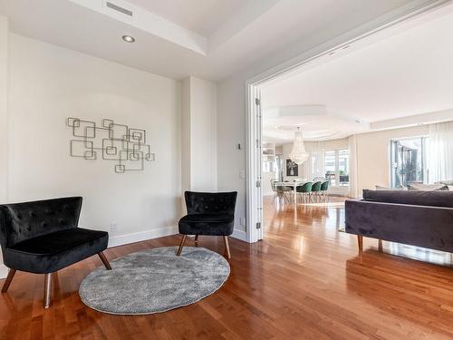 Office - 500-270 Rue De Vimy, Saint-Bruno-De-Montarville, QC - Indoor Photo Showing Living Room