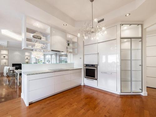 Kitchen - 500-270 Rue De Vimy, Saint-Bruno-De-Montarville, QC - Indoor Photo Showing Kitchen