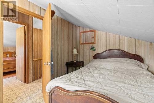 7403 Sanderson Road, Lambton Shores (Port Franks), ON - Indoor Photo Showing Bedroom