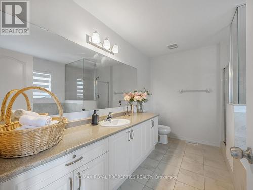 2565 Stallion Drive, Oshawa, ON - Indoor Photo Showing Bathroom