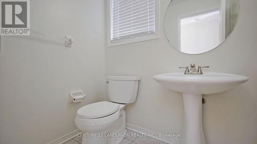 10 Fairlawn Avenue, Markham, ON - Indoor Photo Showing Bathroom