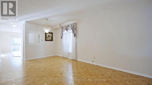 10 Fairlawn Avenue, Markham, ON - Indoor Photo Showing Other Room