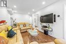 86 Oldhill Street W, Richmond Hill, ON  - Indoor Photo Showing Living Room 