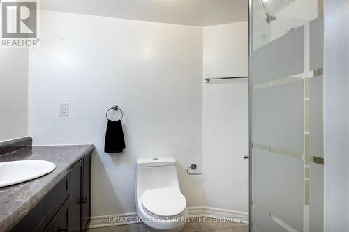 4175 5Th Side Road, Bradford West Gwillimbury, ON - Indoor Photo Showing Bathroom