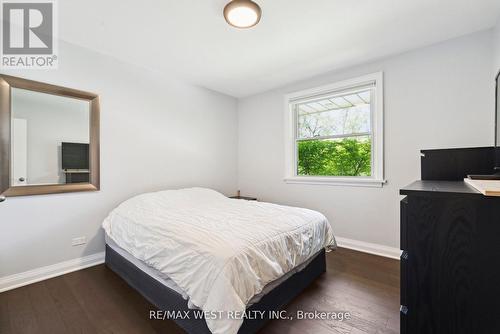 308 Donlin Avenue, Newmarket, ON - Indoor Photo Showing Bedroom