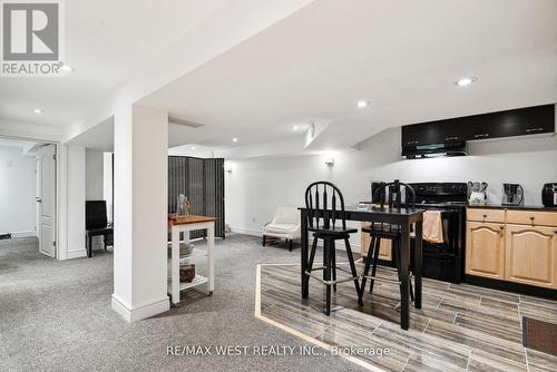 308 Donlin Avenue, Newmarket, ON - Indoor Photo Showing Other Room