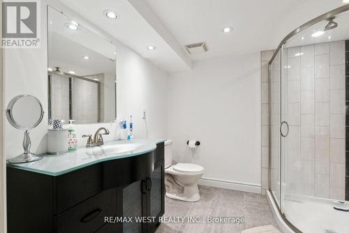 308 Donlin Avenue, Newmarket, ON - Indoor Photo Showing Bathroom