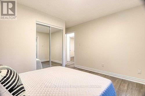 164 Gardiner Drive, Hamilton, ON - Indoor Photo Showing Bedroom