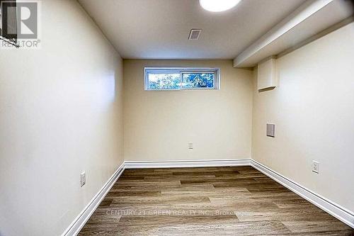 164 Gardiner Drive, Hamilton, ON - Indoor Photo Showing Other Room