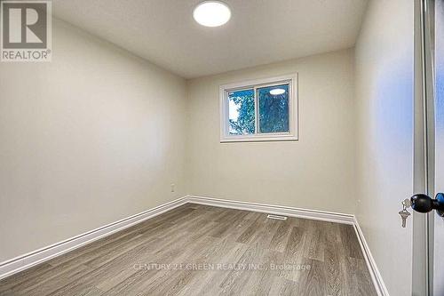 164 Gardiner Drive, Hamilton, ON - Indoor Photo Showing Other Room