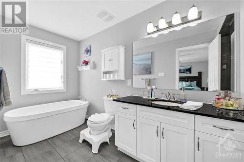 149 Mandalay Street, Ottawa, ON - Indoor Photo Showing Bathroom