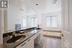 Master Ensuite bath - 