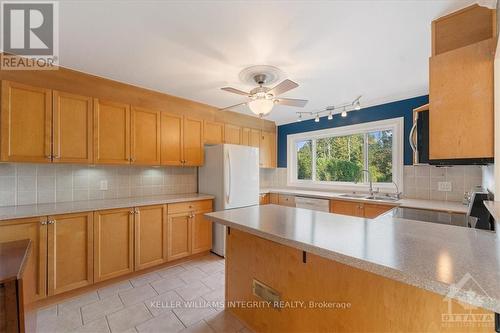 1876 Division Street, Ottawa, ON - Indoor Photo Showing Kitchen With Double Sink