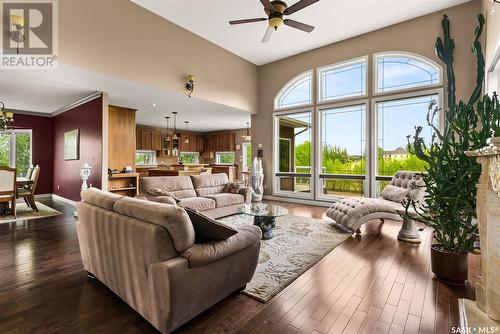 1 Emerald Creek Road, White City, SK - Indoor Photo Showing Living Room