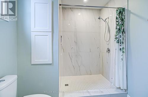 242 Oshawa Boulevard S, Oshawa, ON - Indoor Photo Showing Bathroom