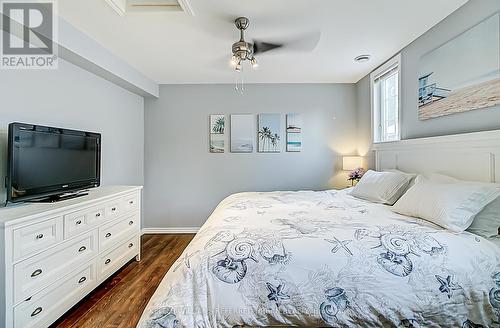 242 Oshawa Boulevard S, Oshawa, ON - Indoor Photo Showing Bedroom