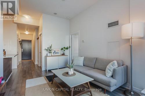 224 - 8110 Birchmount Road, Markham, ON - Indoor Photo Showing Living Room