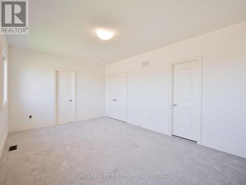 1555 Severn Drive, Milton, ON - Indoor Photo Showing Other Room