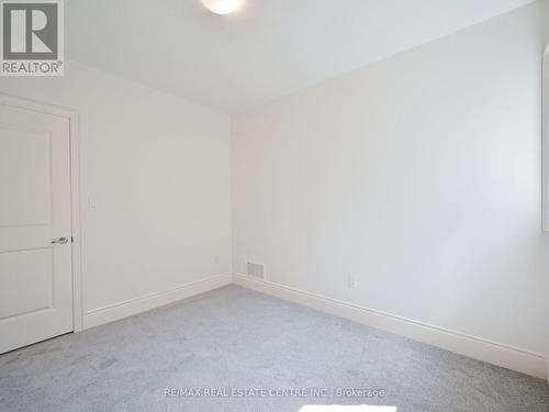 1555 Severn Drive, Milton, ON - Indoor Photo Showing Other Room