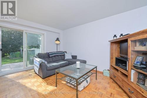 3272 Candela Drive, Mississauga, ON - Indoor Photo Showing Living Room