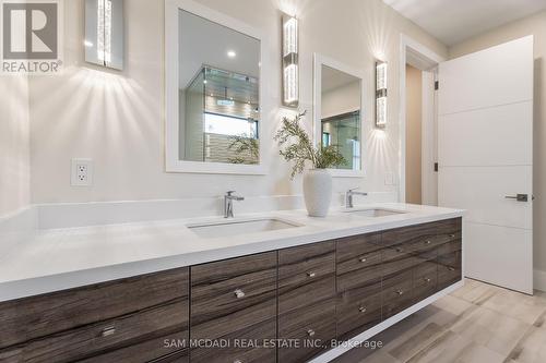 1580 Crestview Avenue, Mississauga, ON - Indoor Photo Showing Bathroom