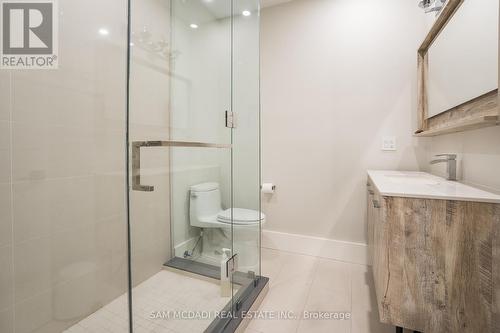 1580 Crestview Avenue, Mississauga, ON - Indoor Photo Showing Bathroom