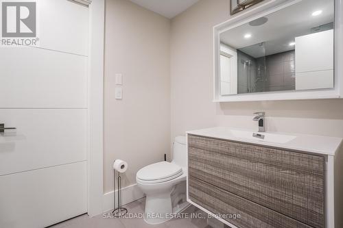 1580 Crestview Avenue, Mississauga, ON - Indoor Photo Showing Bathroom